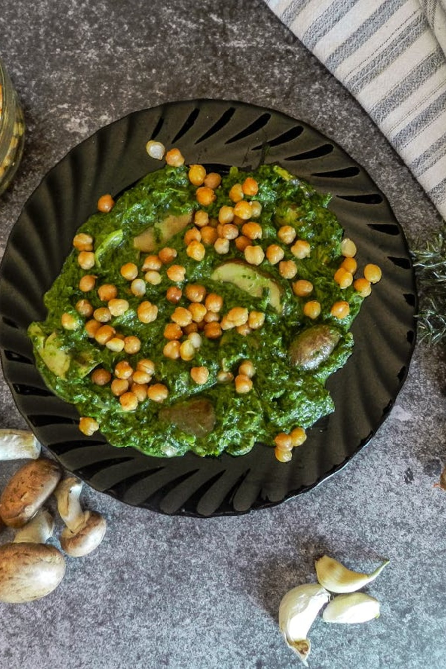 Zuppa cremosa di ceci e spinaci